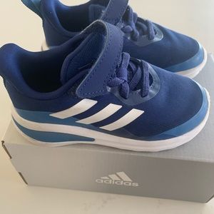 Toddler boys size 8 navy adidas sneakers